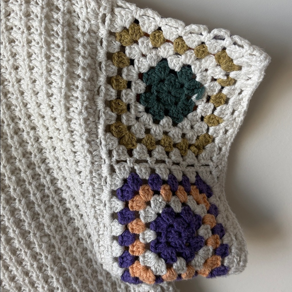 Universal Thread Crochet Granny Square Short Slee… - image 5